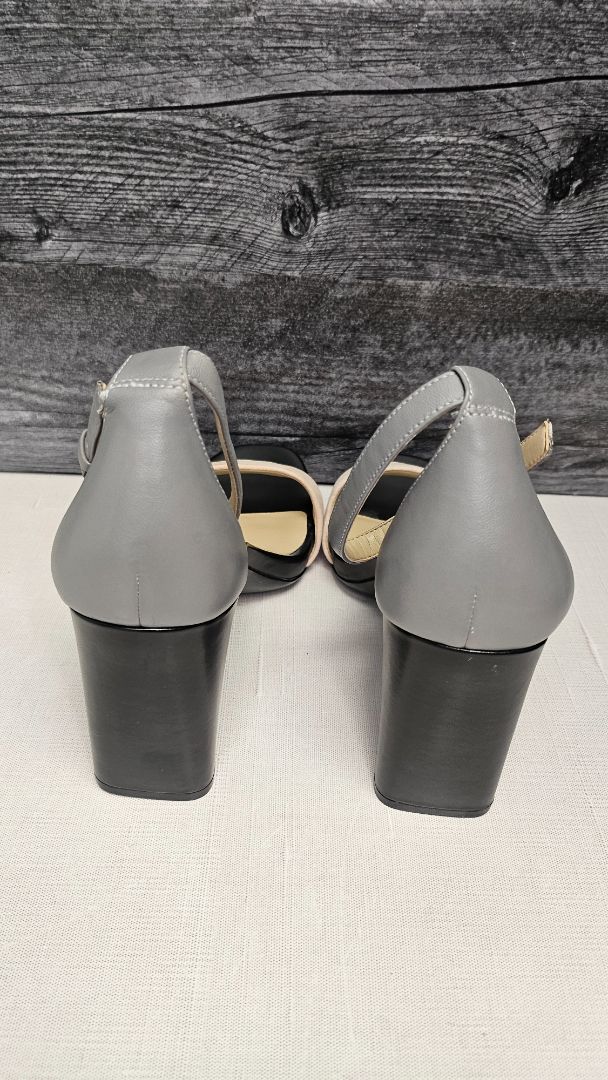 Naturalizer Grey/Nude Strappy Heel (40)