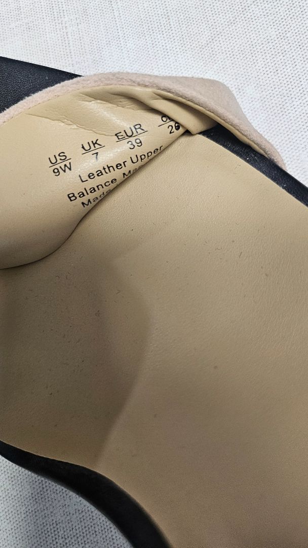 Naturalizer Grey/Nude Strappy Heel (40)