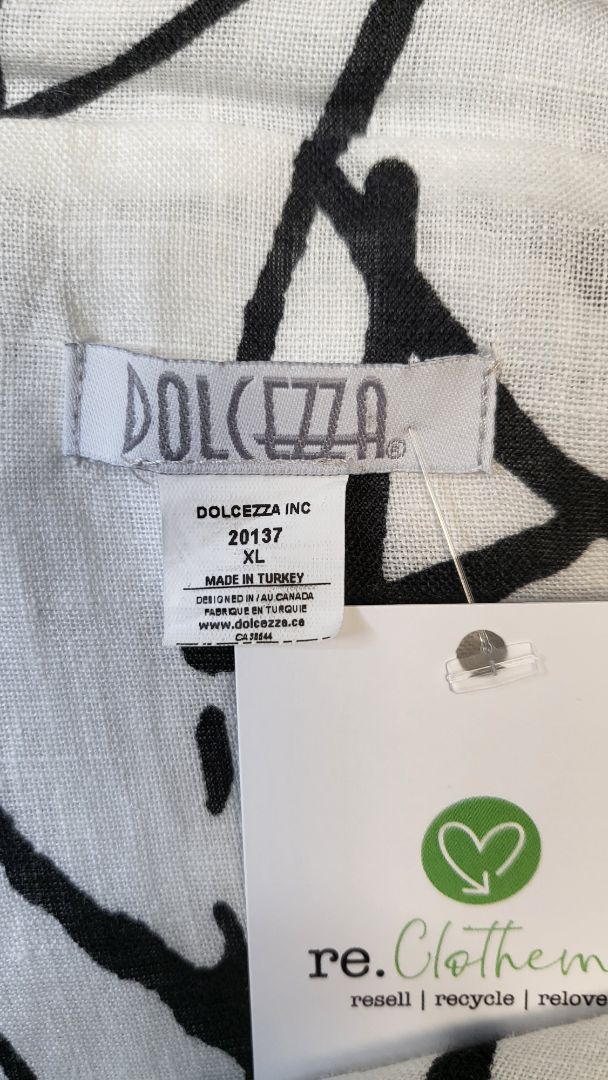 Dolcezza Black/White Linen Zip Dress (14-16)