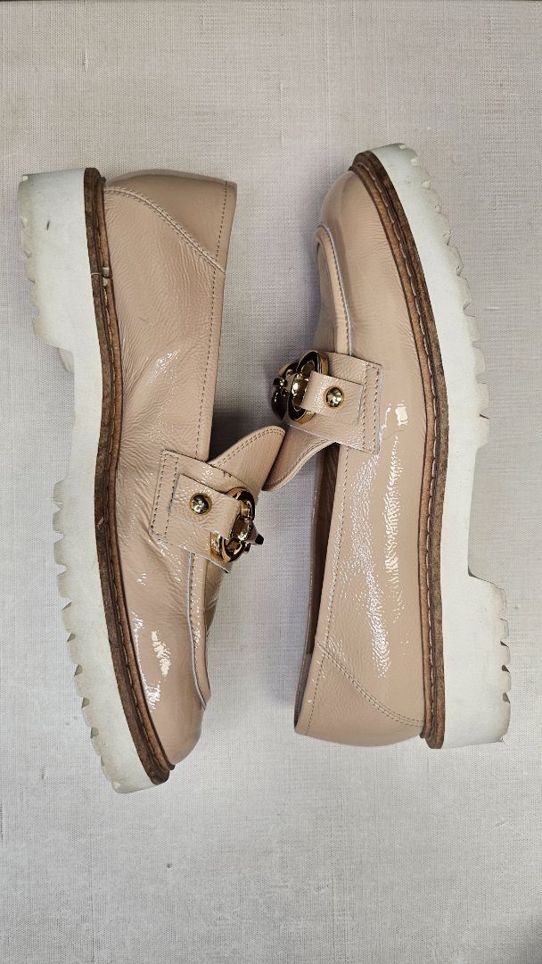 Browns Couture Latte Patent Loafer (38.5)