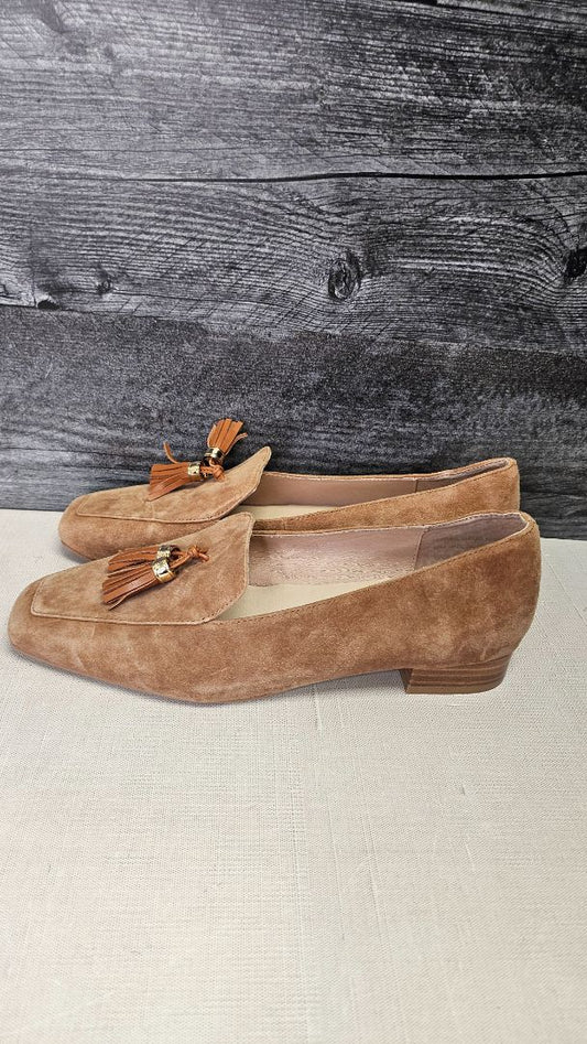 Nicole Rebstock Tan Suede Loafer (38)