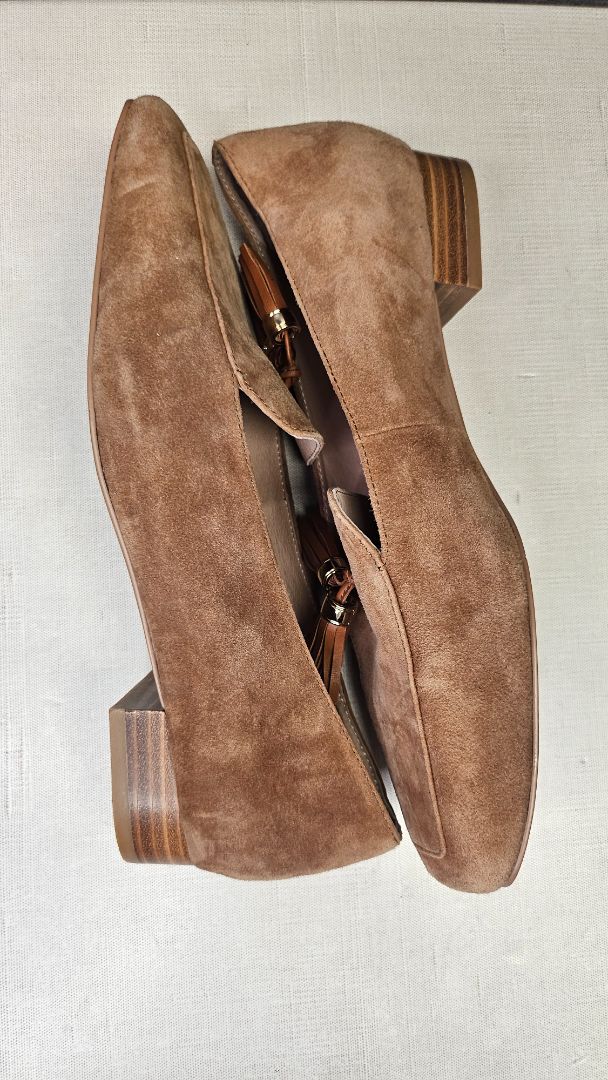 Nicole Rebstock Tan Suede Loafer (38)