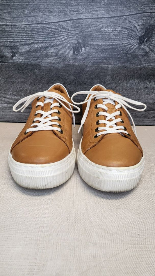 Diana Ferrari Tan Leather Sneaker (39)