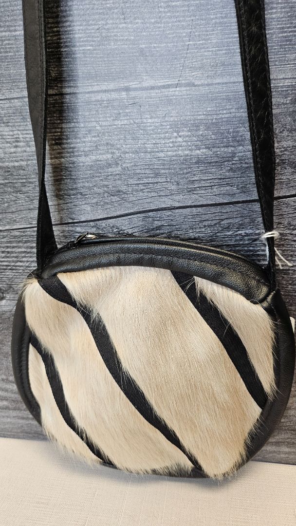 Unknown Black/Fur Leather/Fur Bag 22x22cm