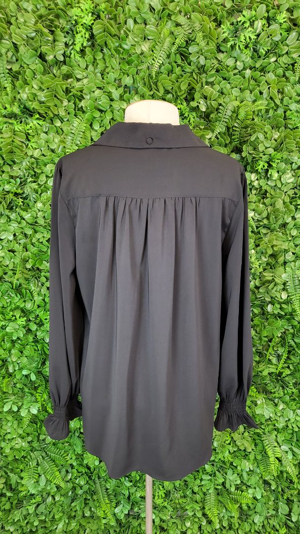 Leila+ Luca Black Wrap Shirt (10)