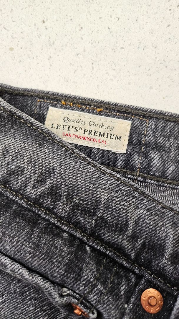 Levi Vintage Black 501 Jeans (12)