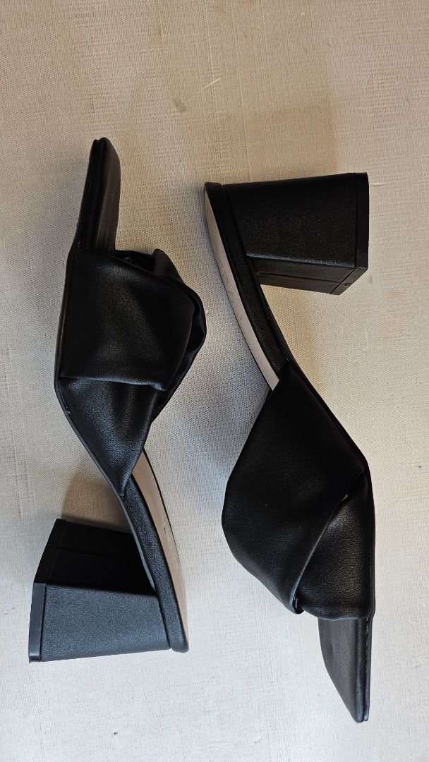Verali Black Leather Slides (38)