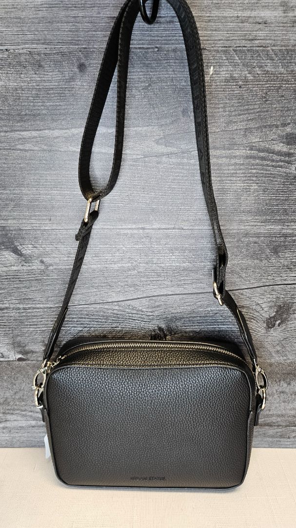 Urban Status Black Crossbody Bag 16x22cm