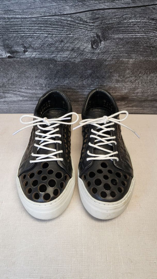 Mago Black Leather Sneaker (37)