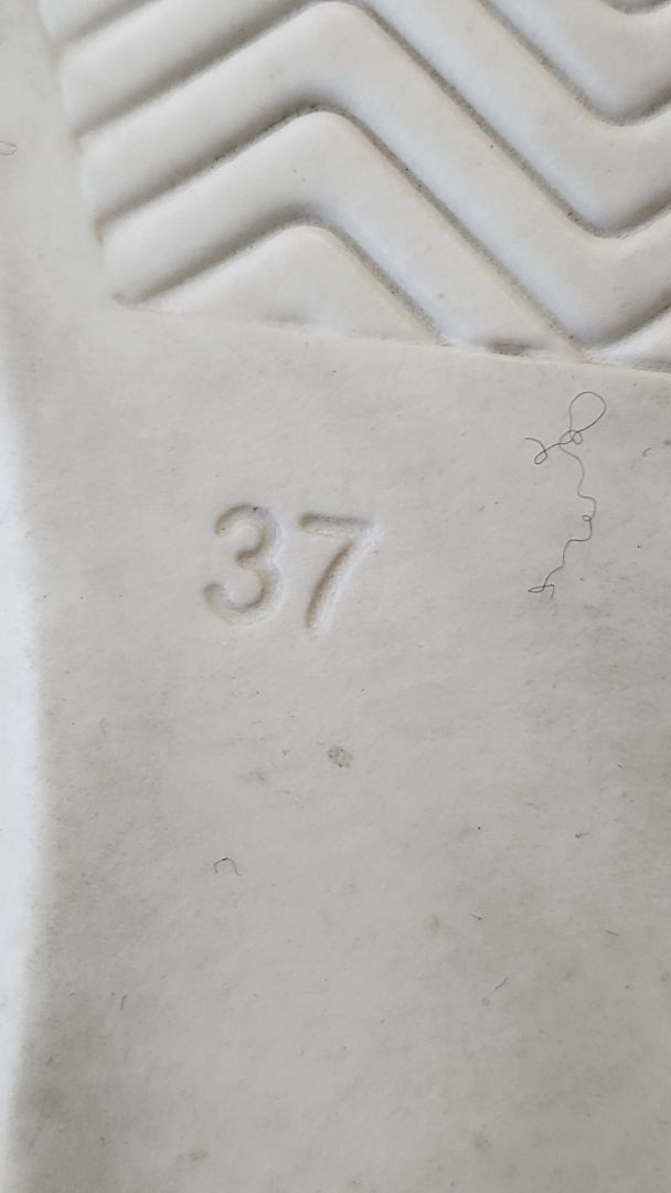 Mago Black Leather Sneaker (37)