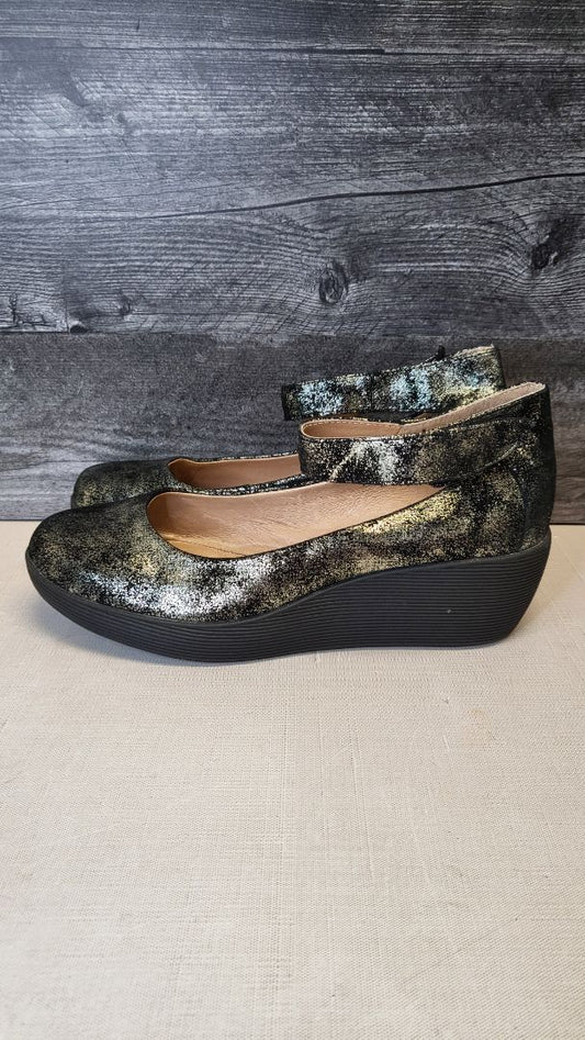 Taking Shape Black Wedge Heel (41)