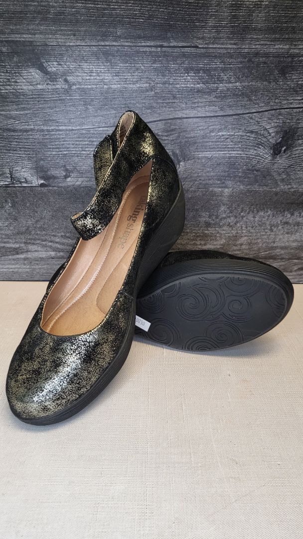 Taking Shape Black Wedge Heel (41)