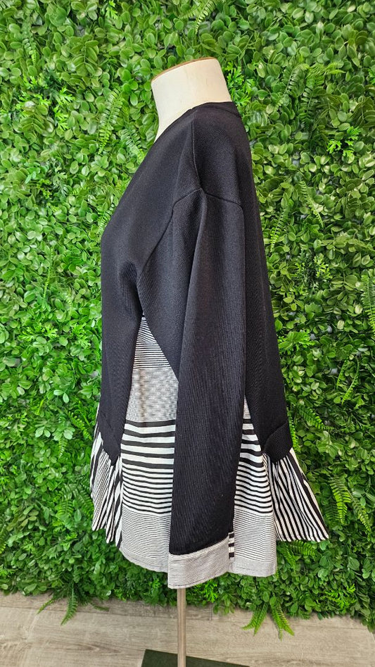 Cooper Black/White A Little More Top (12)