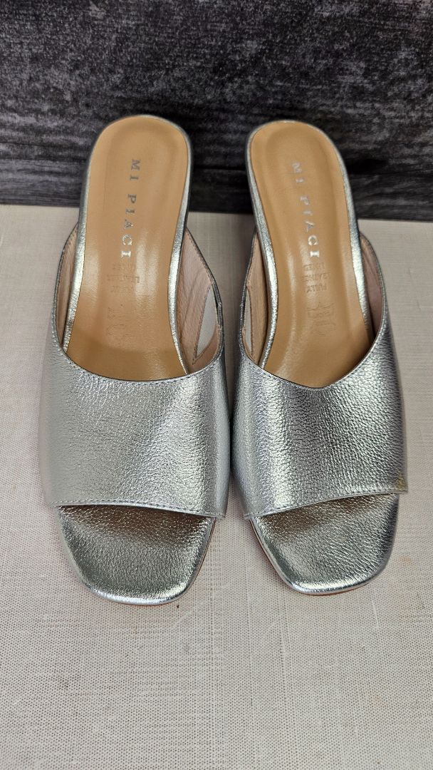 Mi Piaci Silver Slide Heels (37)