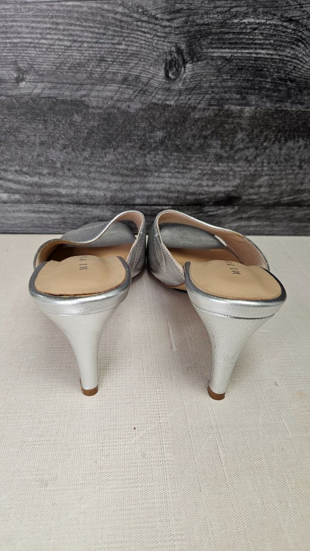 Mi Piaci Silver Slide Heels (37)