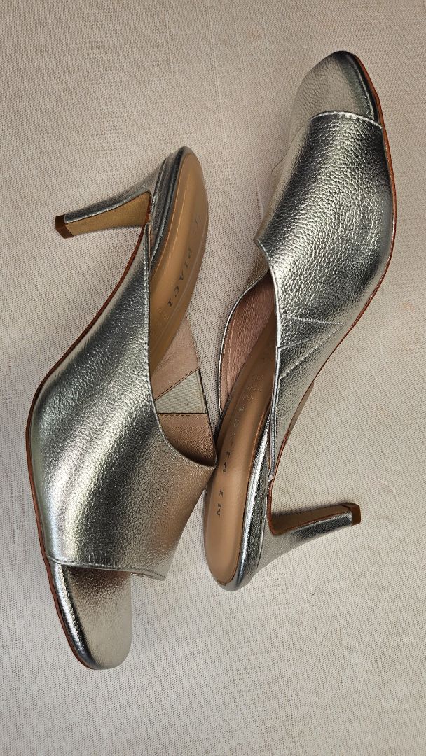 Mi Piaci Silver Slide Heels (37)