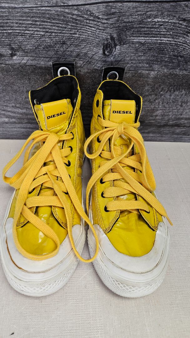 Diesel Yellow Hi Top Sneaker (39)