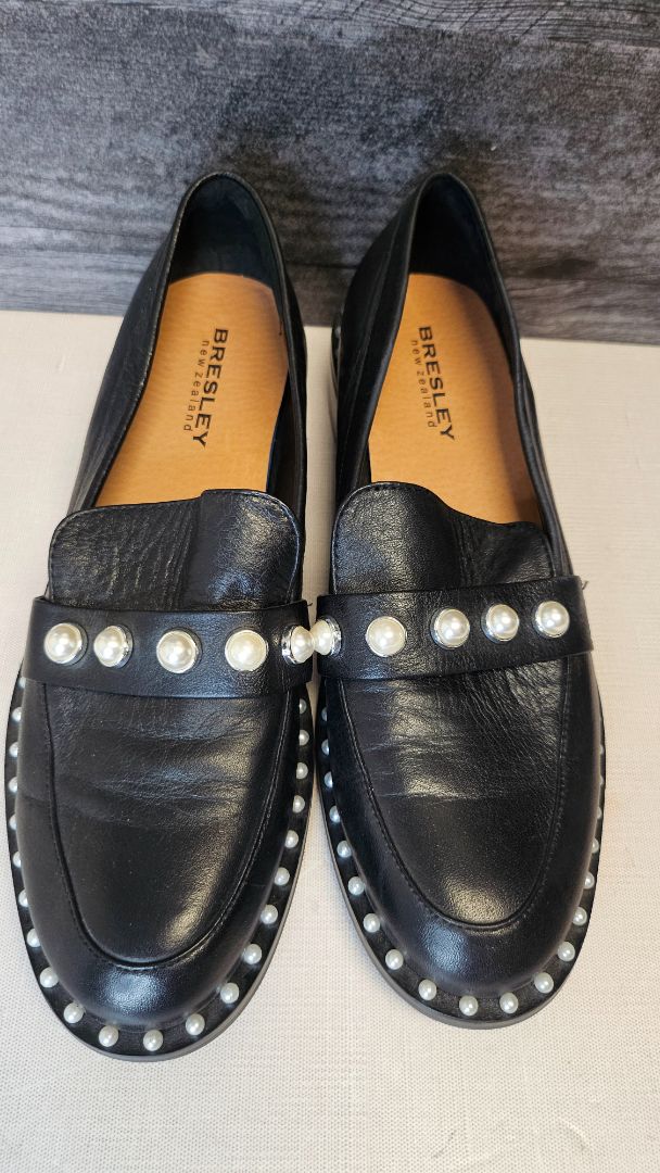 Bresley Black Pearl Loafer (40)
