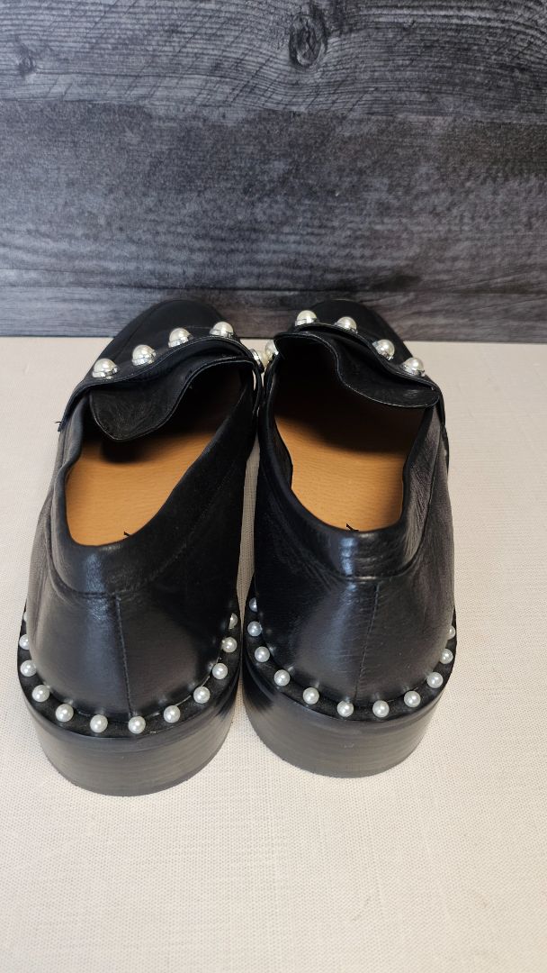 Bresley Black Pearl Loafer (40)