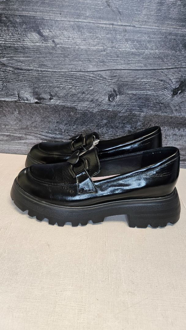 Minx Black Heart Beat Loafer NEW (42)