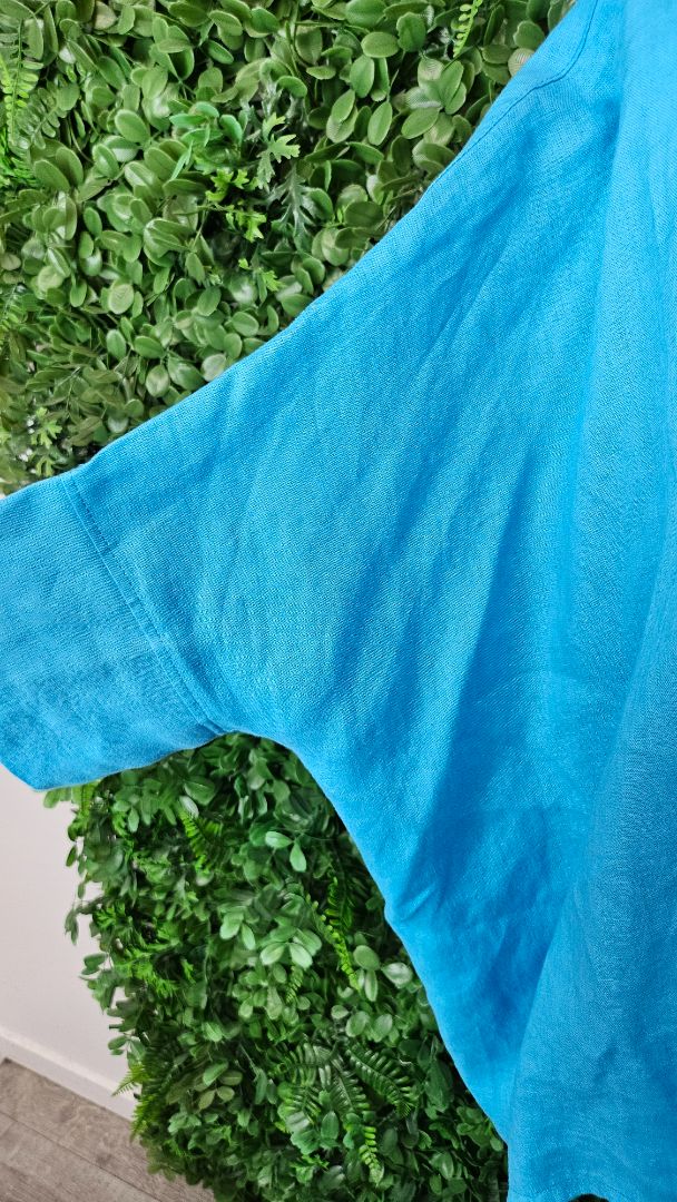 Deanne Hobbs Blue Linen Shirt (14-16)