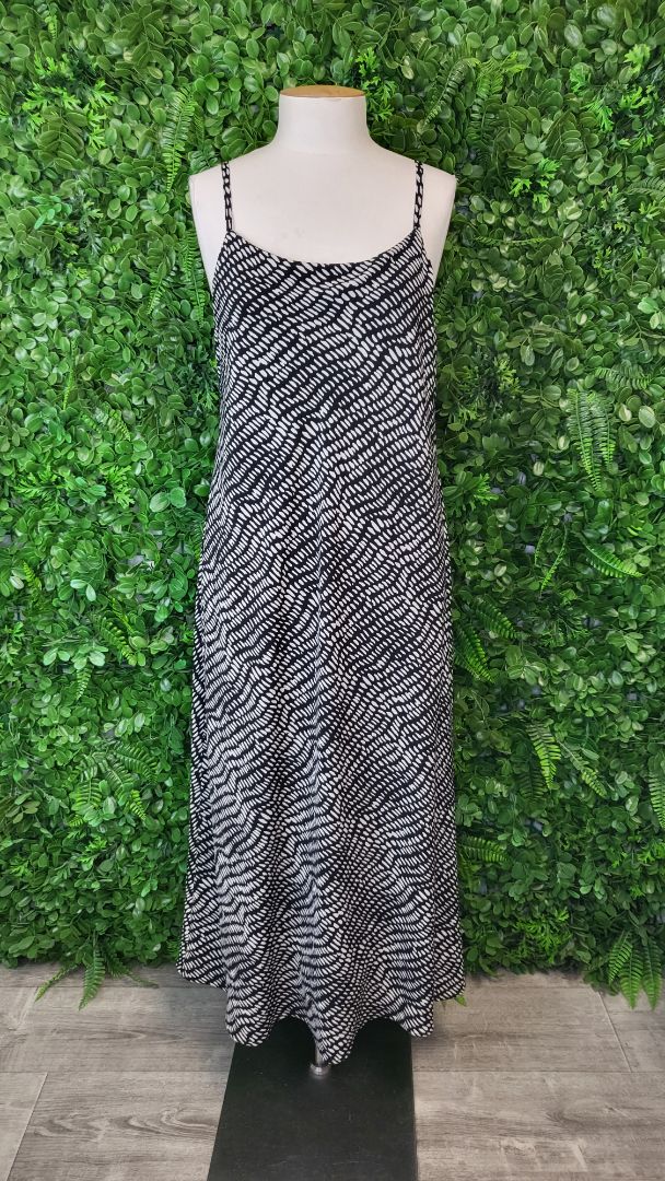 Repertoire Black/White Charm Slip Dress (12)