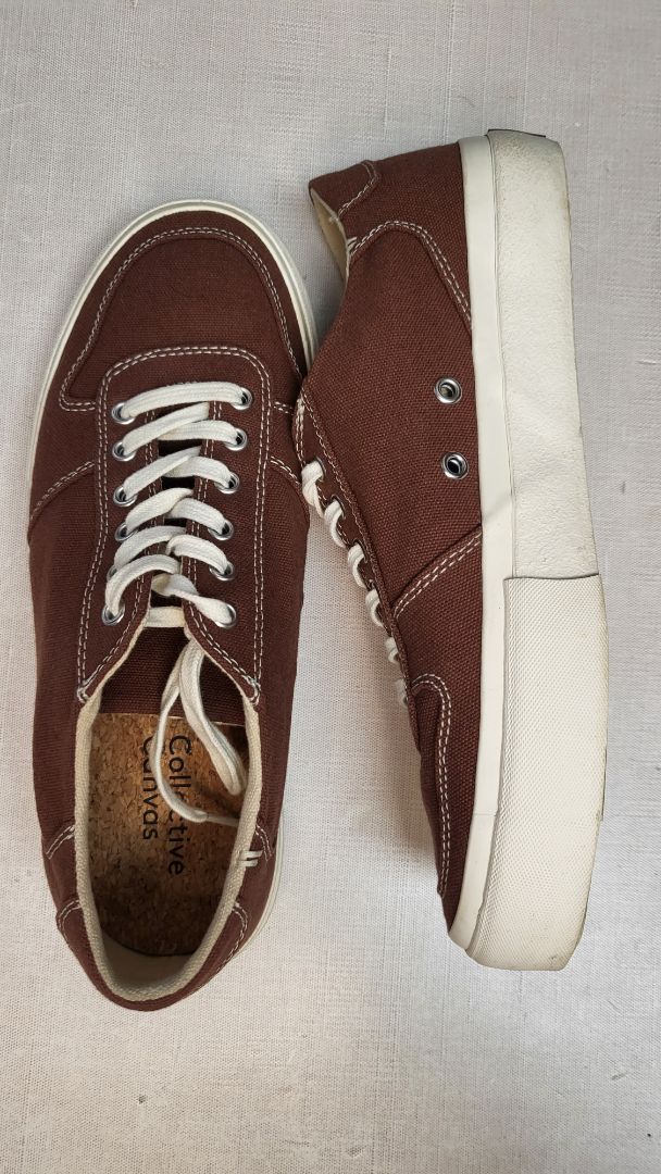 Collective Canvas Brown Bal Cappucino Sneaker (39)