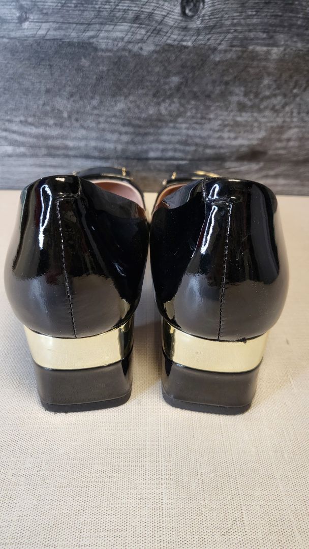 Nu by Neo Black Patent Pump (39)