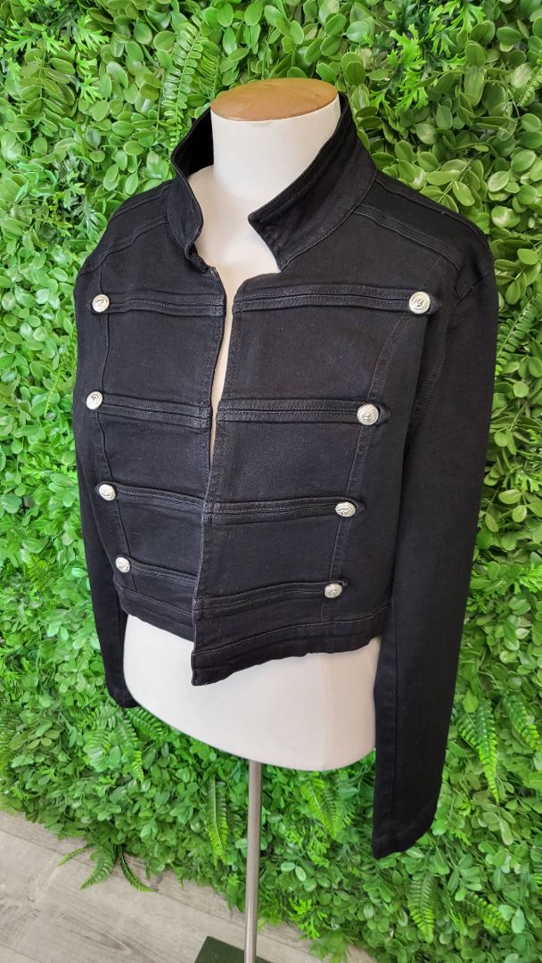 Refuge Black Crop Jacket (12)