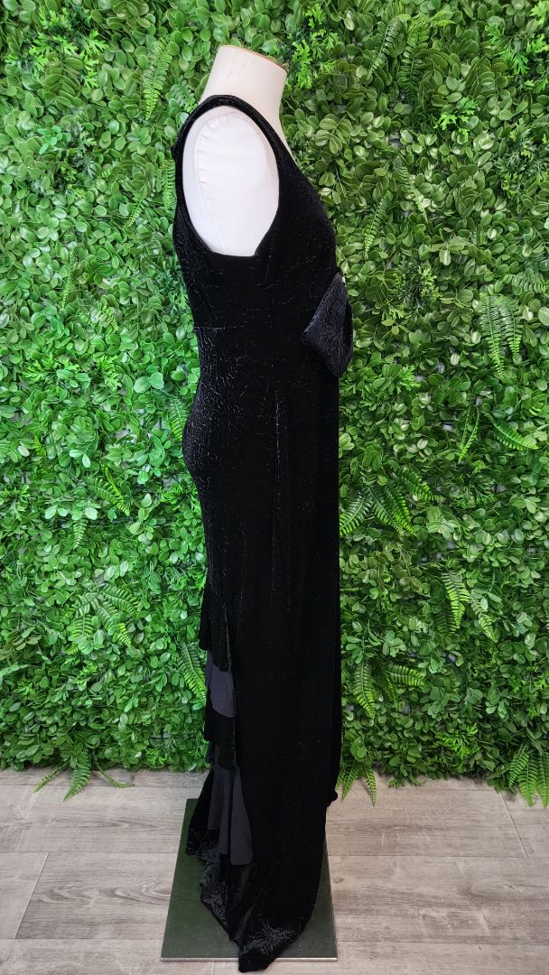 Women Black Velvet Gown (12)