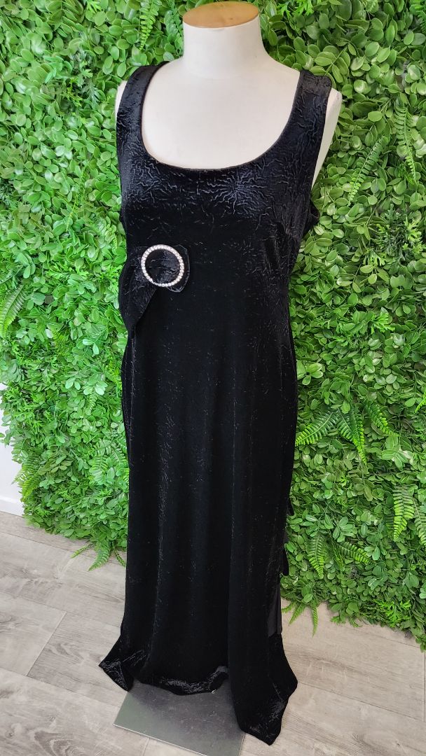 Women Black Velvet Gown (12)