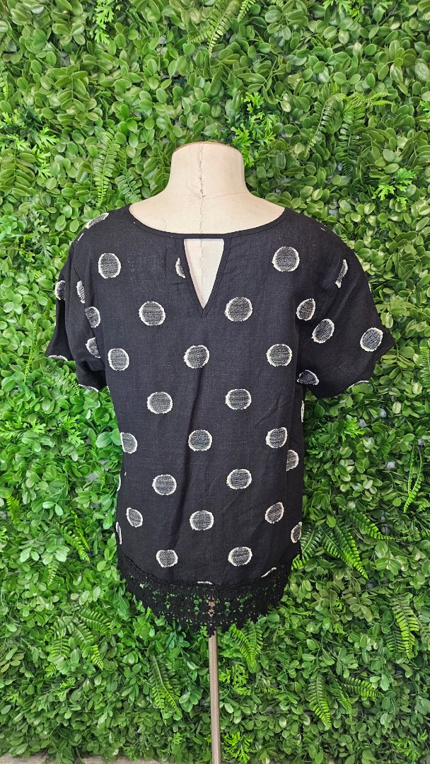 Lemon Tree Black Linen Blend Top (10)