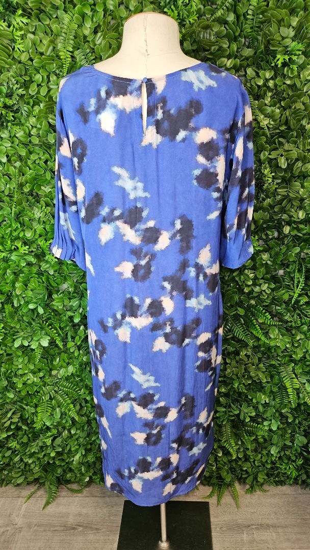 Verge Blue Shift Dress (12)