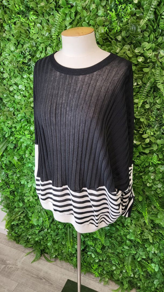 Pol Black/White Contrasting Knit Top (12-14)