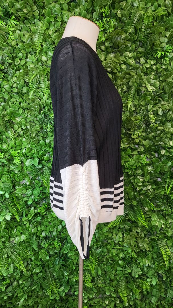 Pol Black/White Contrasting Knit Top (12-14)