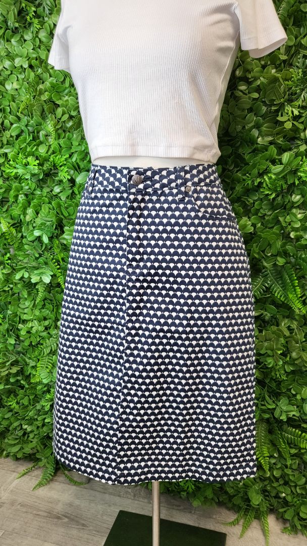 Vassalli Scollop Stretch Skirt (12)