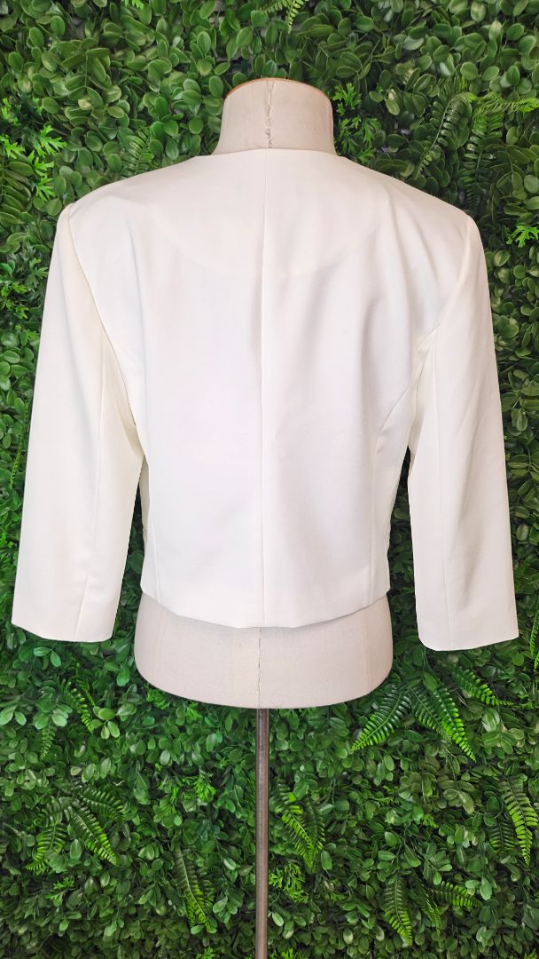 Jacqui.E Cream Crop Blazer (10)