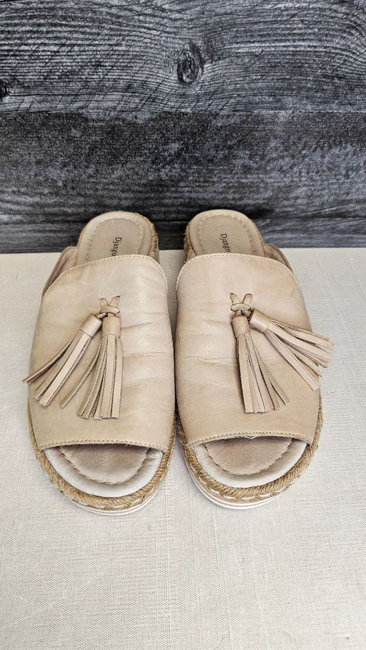 Django & Juliette Nude Leather Slide (38)