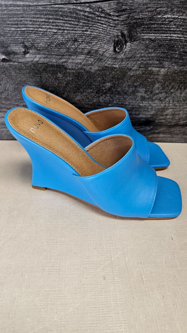 Novo Blue Wedge Heel NEW (8)