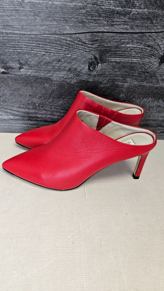 Kathryn Wilson Red Pointed Slides (38)