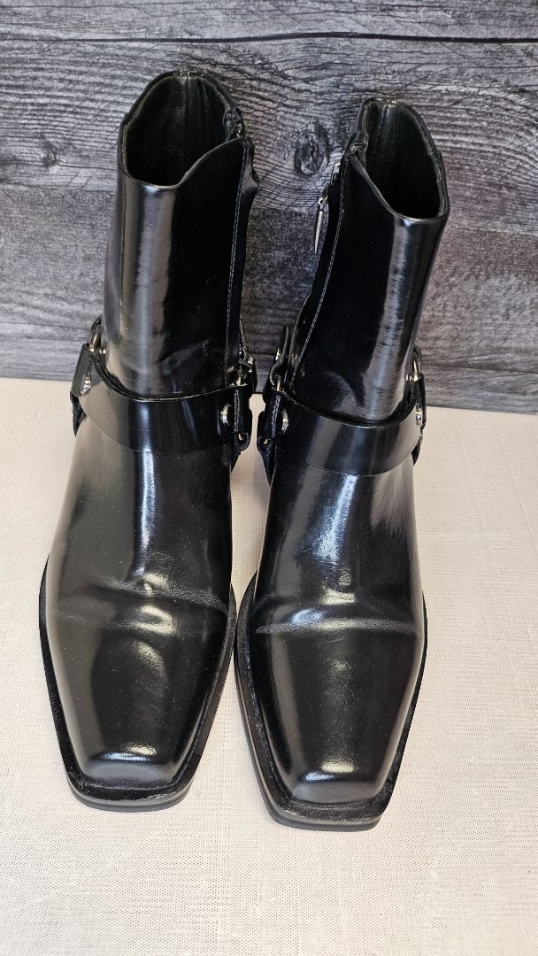 Witchery Black Patent Boot (38)