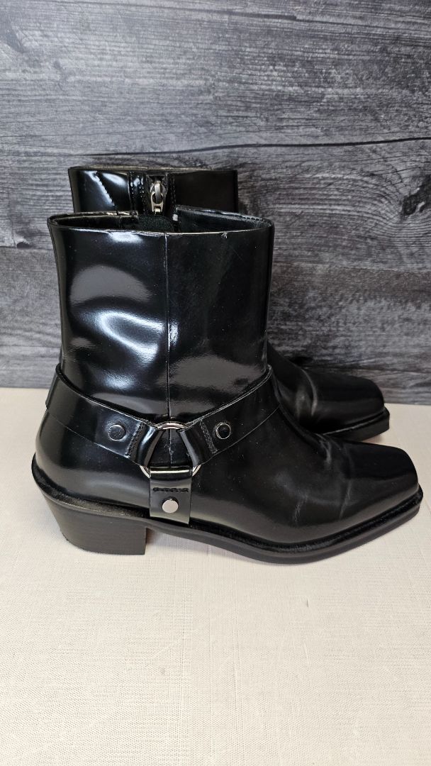 Witchery Black Patent Boot (38)