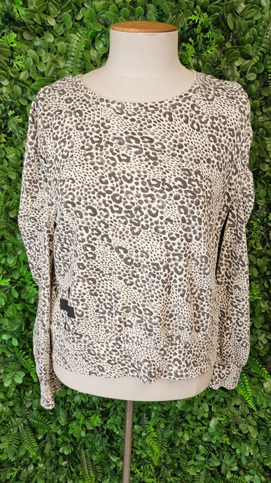 Stella + Gemma Animal Print Puff Sleeve Top (8)