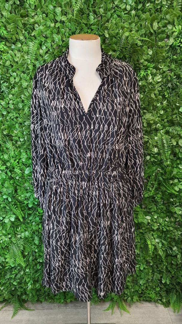 Country Road Black Print Dress (16)