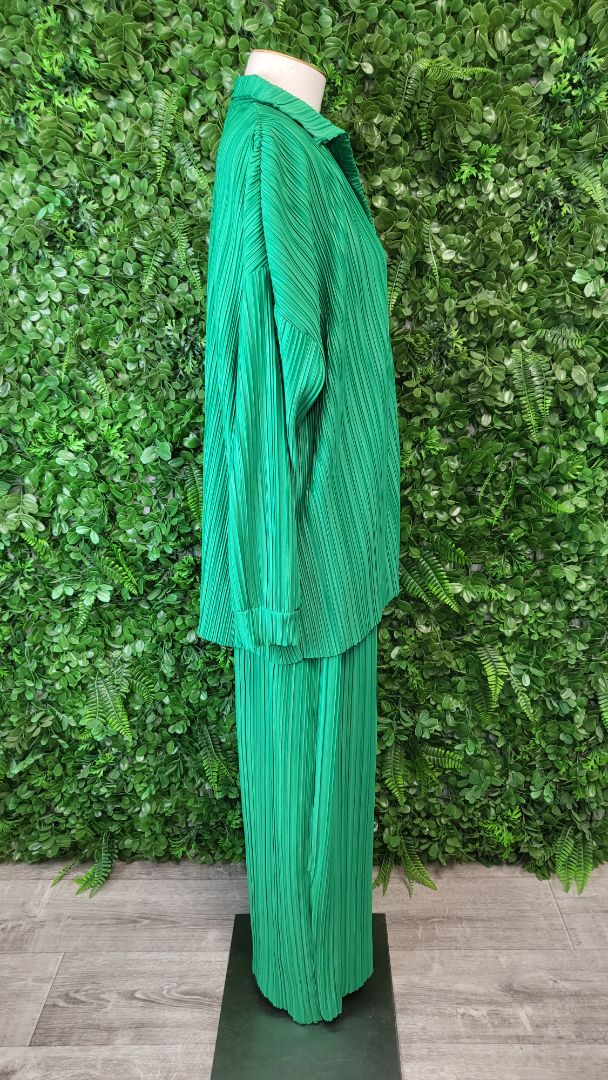 Boohoo Green Pleated Pant Set (10)
