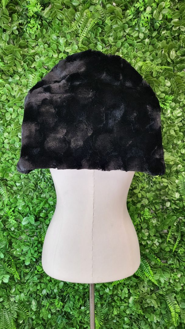 Vue Black Neck Warmer