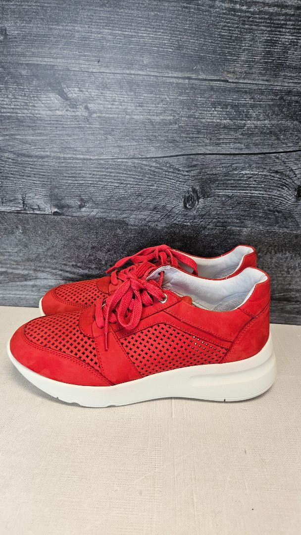 Le Sana Red Perforated Sneaker (39)
