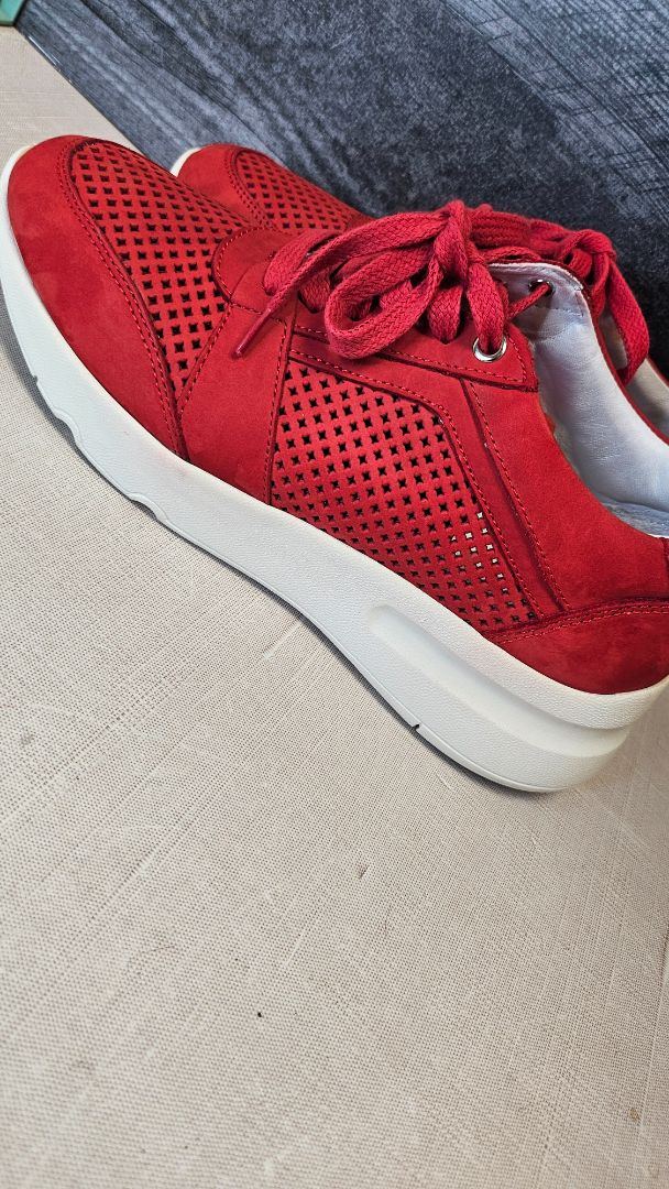 Le Sana Red Perforated Sneaker (39)