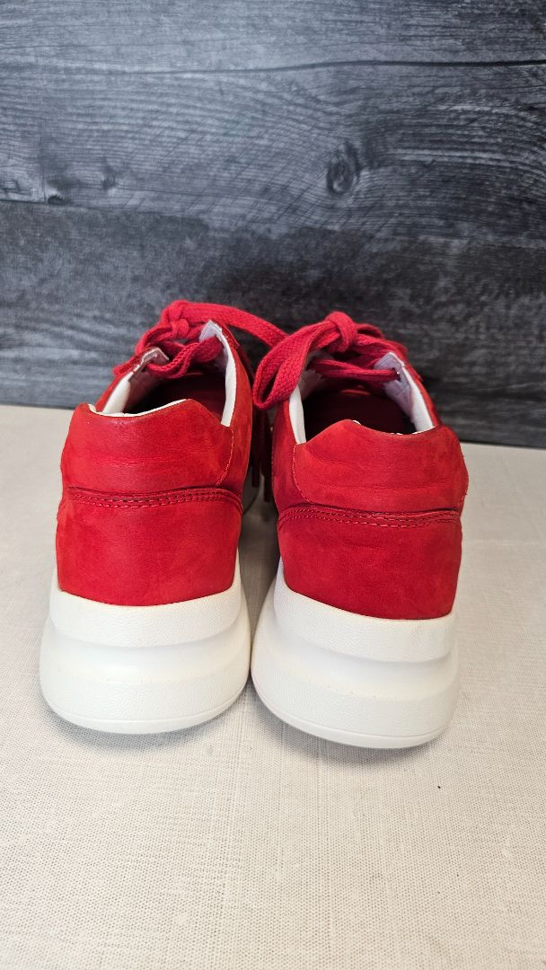 Le Sana Red Perforated Sneaker (39)
