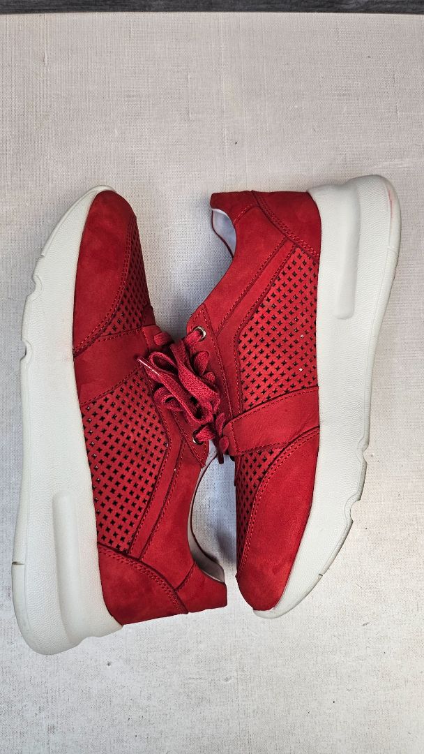 Le Sana Red Perforated Sneaker (39)